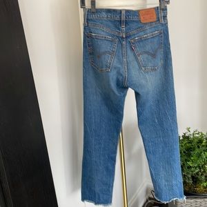 Levi’s Skinny Fit Ankle/Cropped - 25